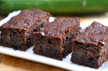 Healthy And Delicious Zucchini Fudge Brownies Without Flour